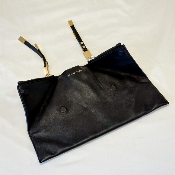 Michael Kors zipper clutch - Picture 5 of 6